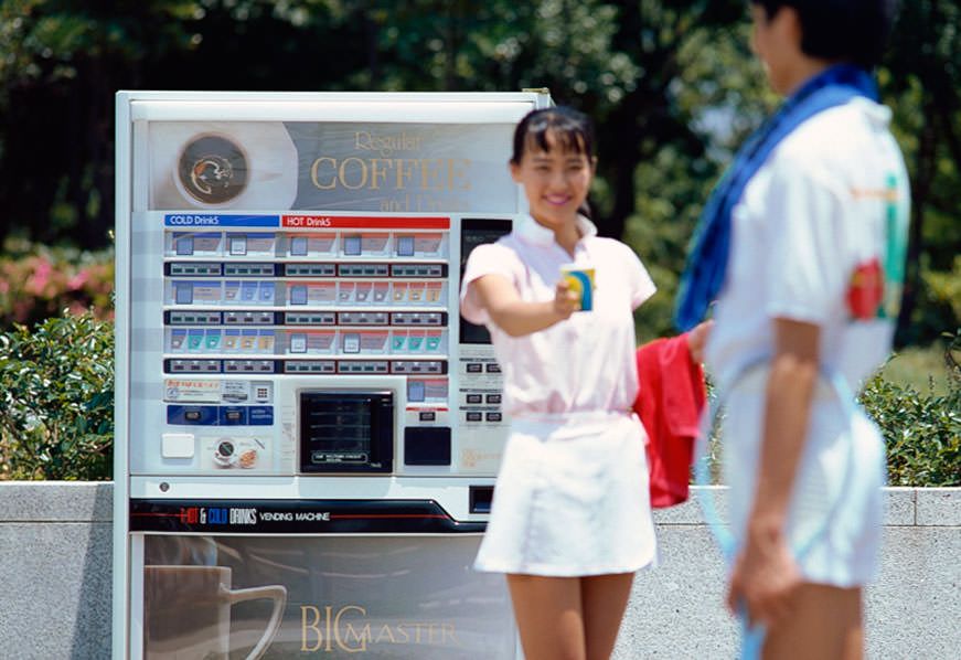 map[class:h-full w-full object-cover object-center src:generated/strapi/posts/kubota-vending-machines.jpg]